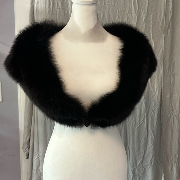 Anne Dee Goldin Shall Black Fur Stole - Picture 5 of 5
